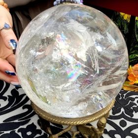 1pc Large White Quartz Crystal Ball - Clear Sphere with Natural Inclusions, for Home Decor, Spiritual Meditation, Feng Shui, Photography, Witchcraft (size: 7-8cm)